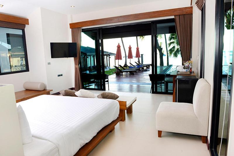 Samui Mermaid Beachfront Bang Rak Beach  Room photo
